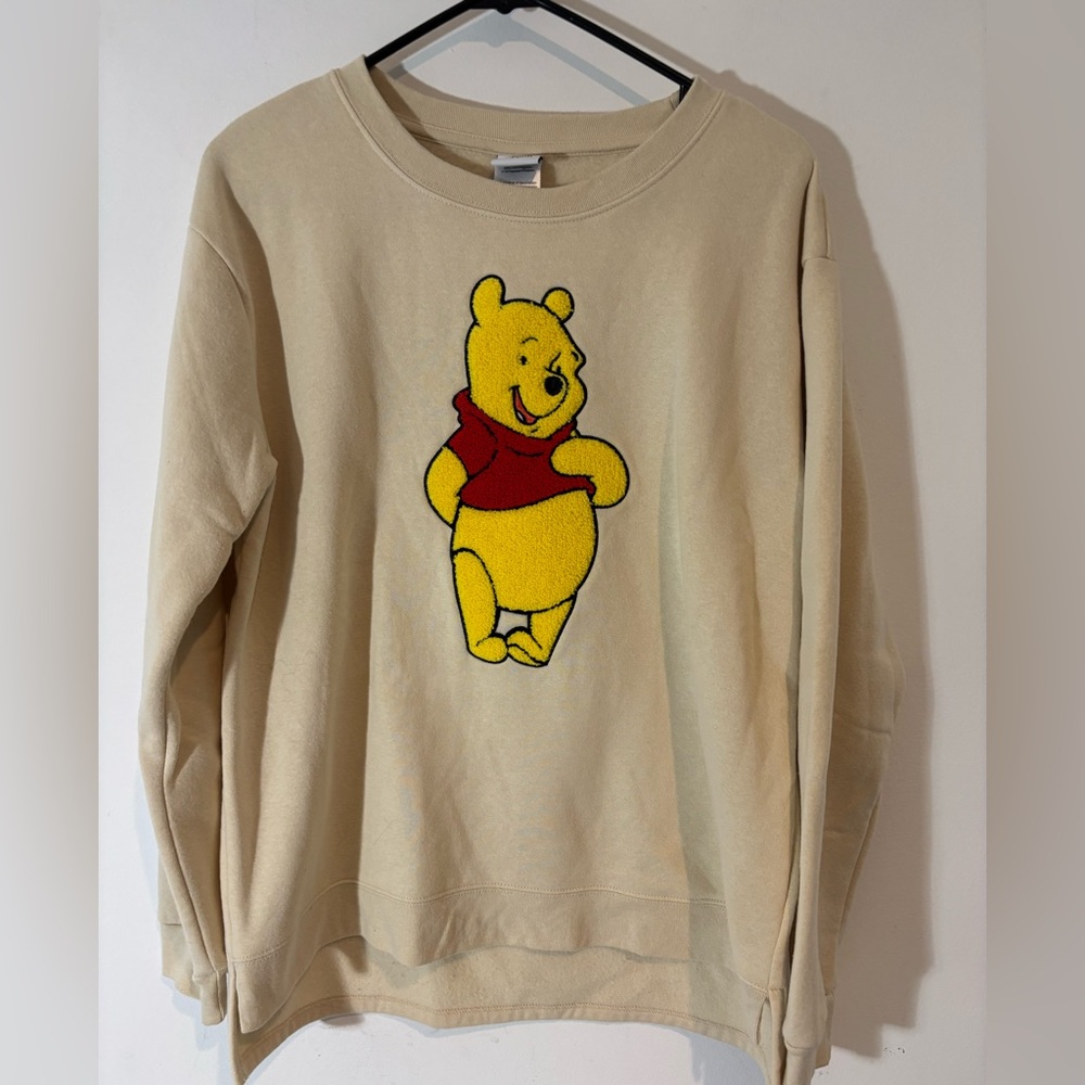 Disney Women’s XL Ivory Winnie the Pooh Pullover Crewneck Sweatshirt Casual